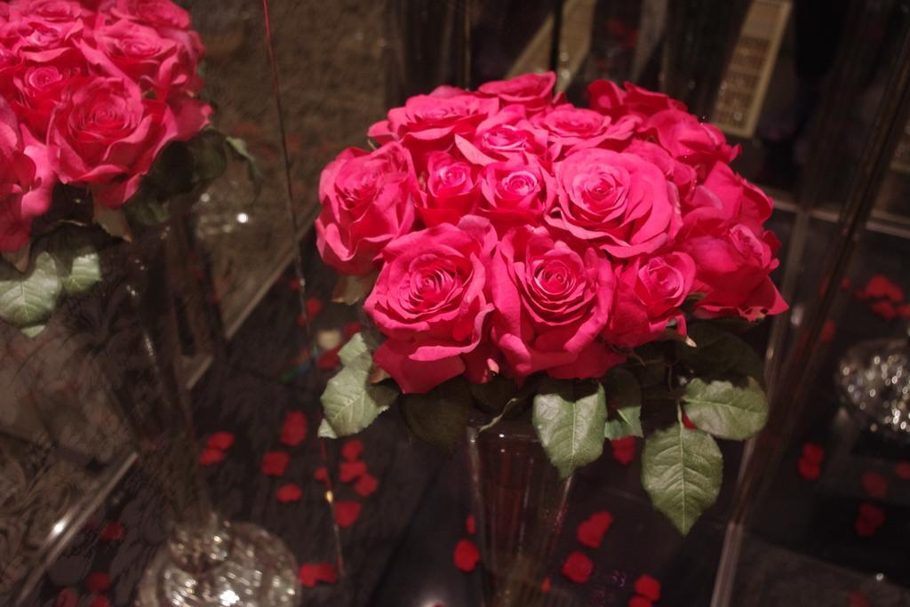 Hotel Casablanca (Adults Only) Osaka Bagian luar foto
