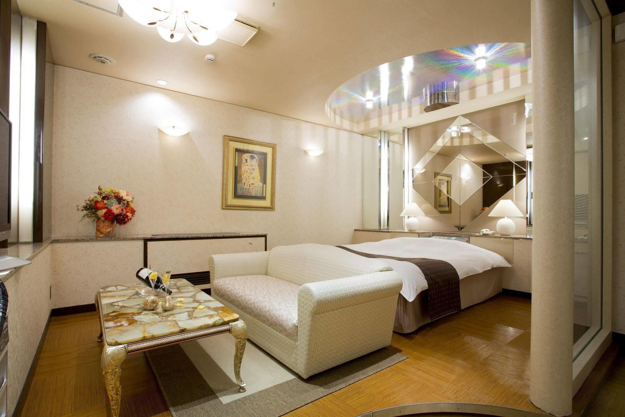 Hotel Casablanca (Adults Only) Osaka Bagian luar foto