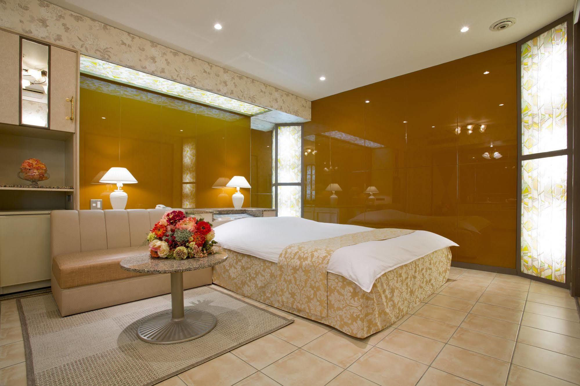 Hotel Casablanca (Adults Only) Osaka Bagian luar foto
